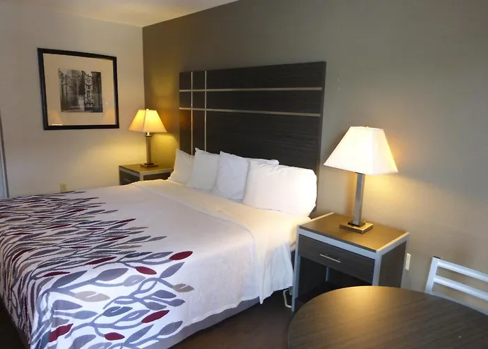 Top Choice Hotels in Columbia, Missouri