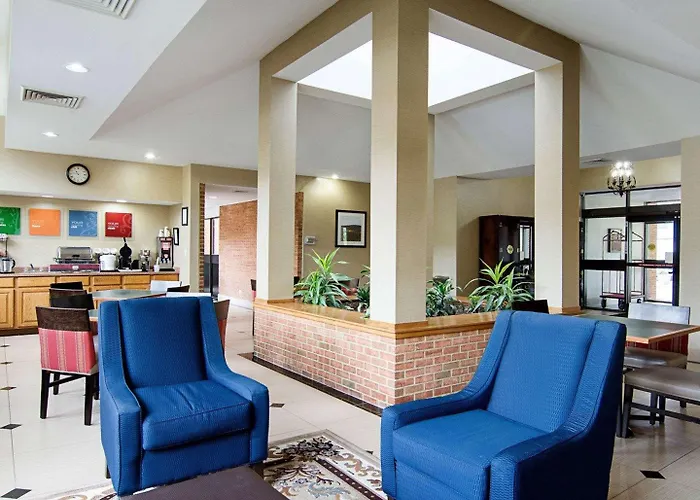 Top Hotels near Bluefield for a Serene Getaway