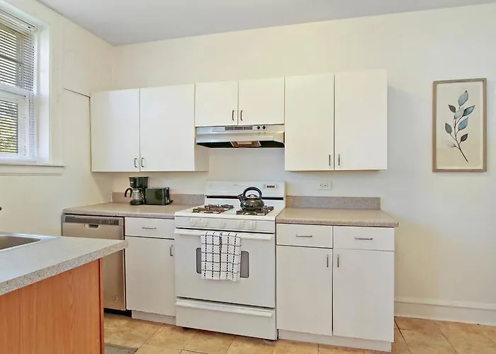 Best Hotels in Skokie for Memorable Stays