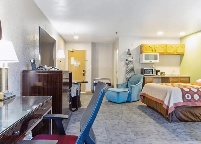 Best Hotels in Uniontown, PA