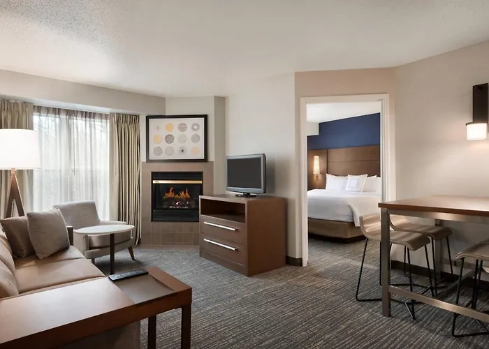 Top-Rated Hotels in West Springfield, MA