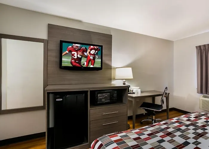 Top Aurora Hotels for Exploring Denver and Beyond