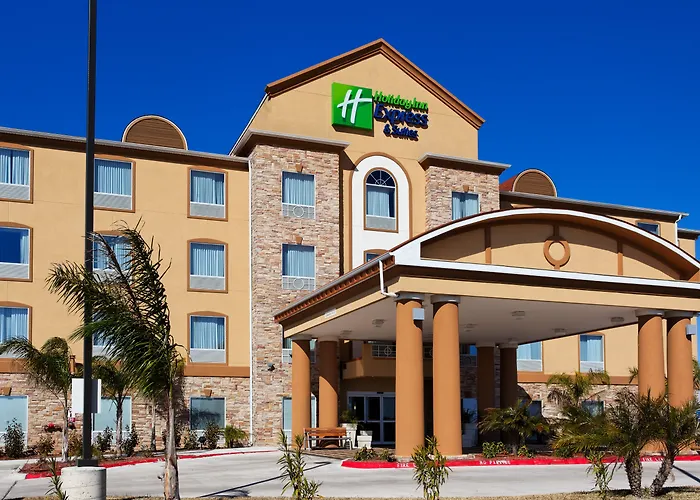 Best Hotels with Airport Shuttle in Portland