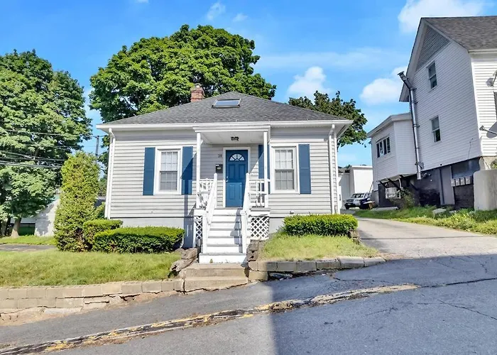 Top Hotels in Biddeford, Maine