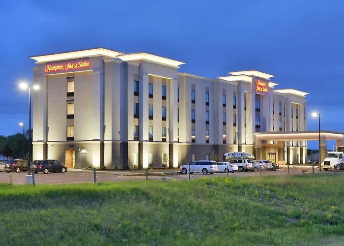 Top Hotels in Chippewa Falls for an Unforgettable Stay