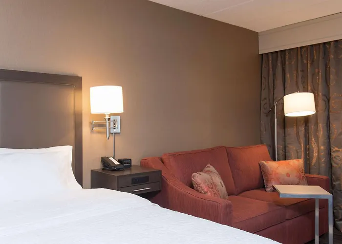 Top Hotels in Edinburgh, Indiana