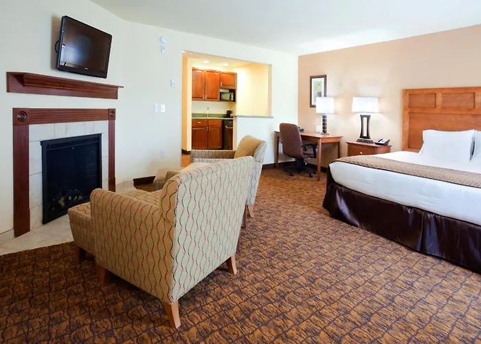 Premier Mount Airy Hotels