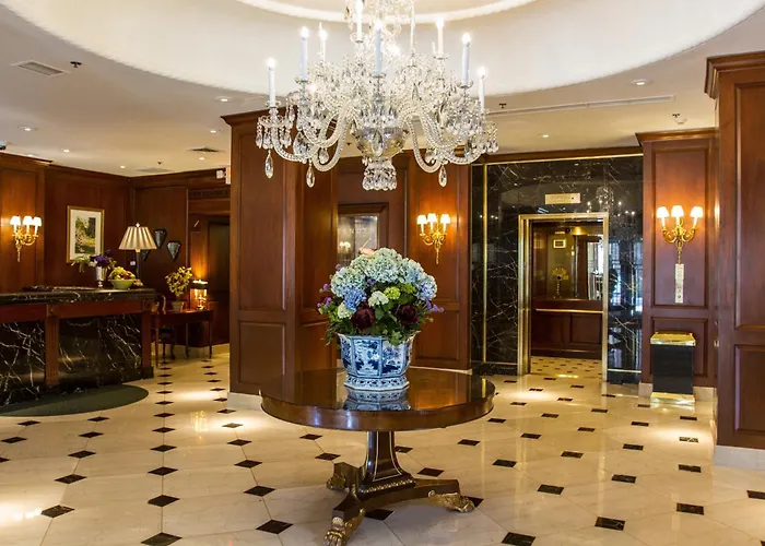 Premium Hotels for Unforgettable Detroit Experience