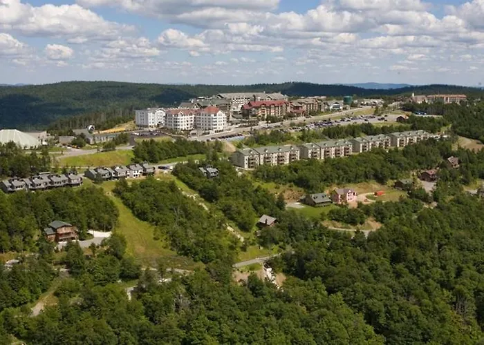 Best Hotels Near Snowshoe Mountain for Adventure Seekers