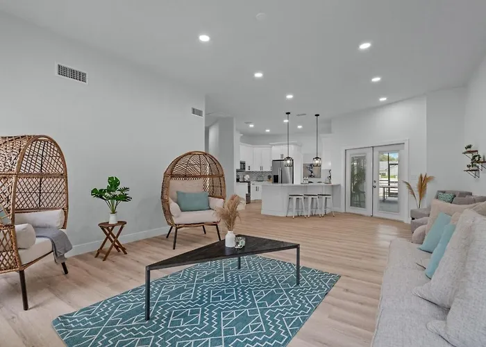 Best Hotels in Plant City