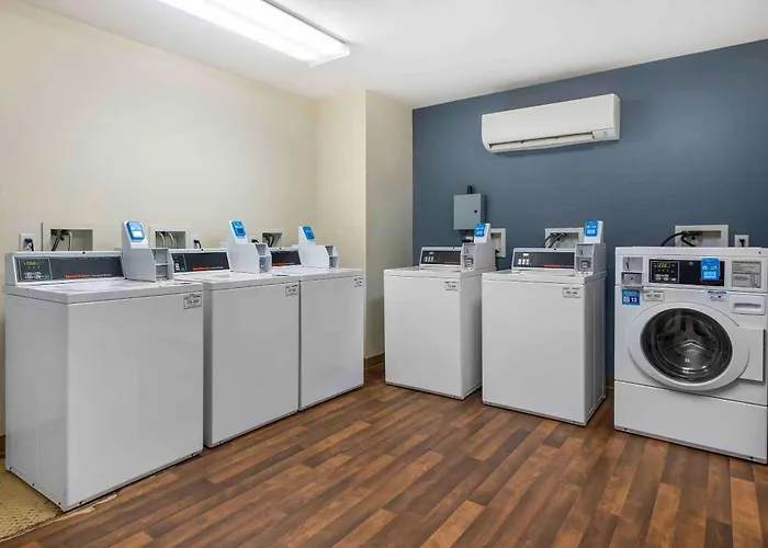 Top Hotels in Woodbridge, NJ