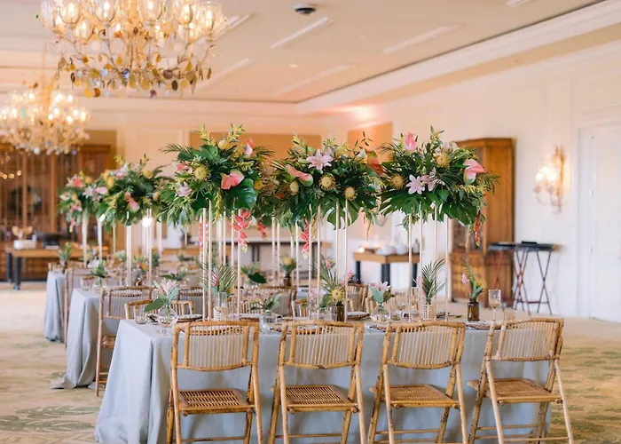 Top Hotels in Kaanapali for Unforgettable Stays