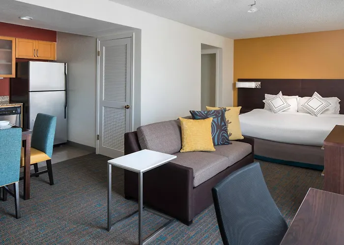 Finest Hotels & Lodges near Arcadia Bluffs