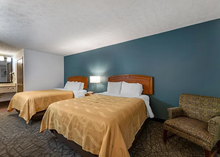 Best Hotels Close to Youngstown State University