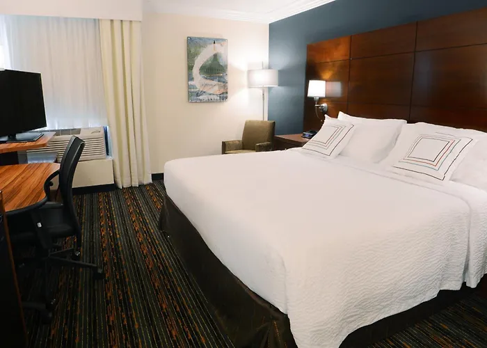 Best Hotels in Herndon VA for Luxury & Comfort