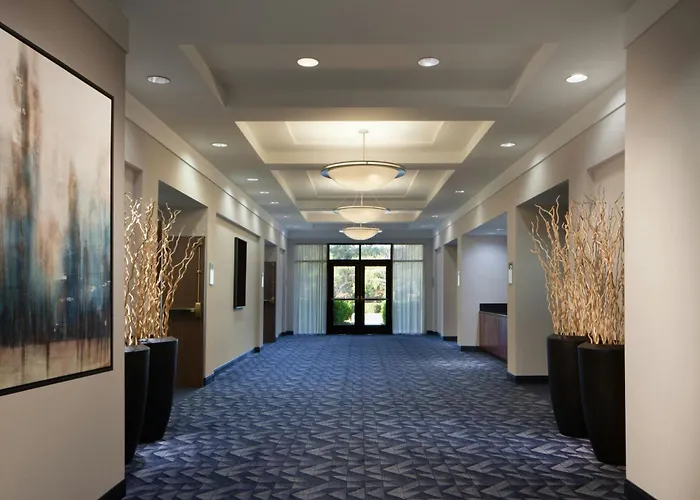 Best Newark Airport Hotels with Park and Fly Packages