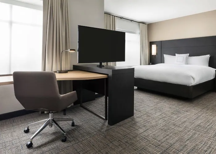 Best Hotels near Garden City Pier SC