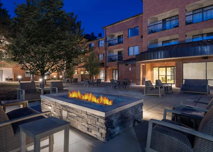 Best Hotels Near Louisville Expo Center