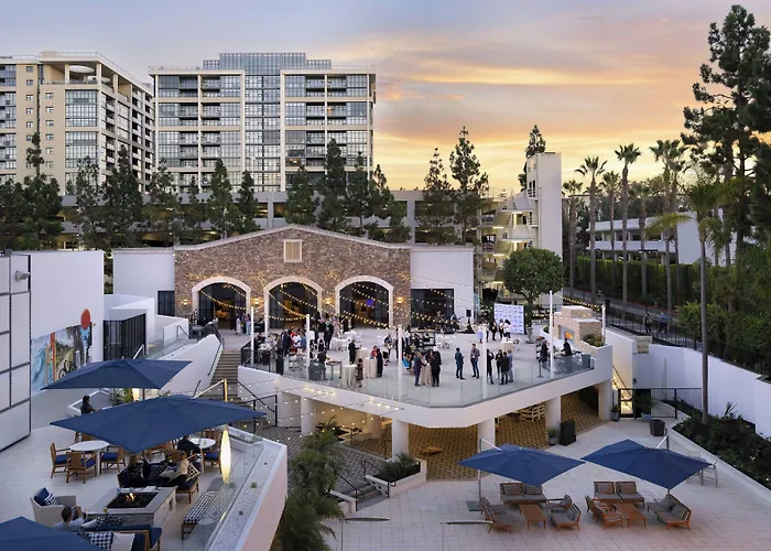 Explore Top Irvine Hotel Accommodations