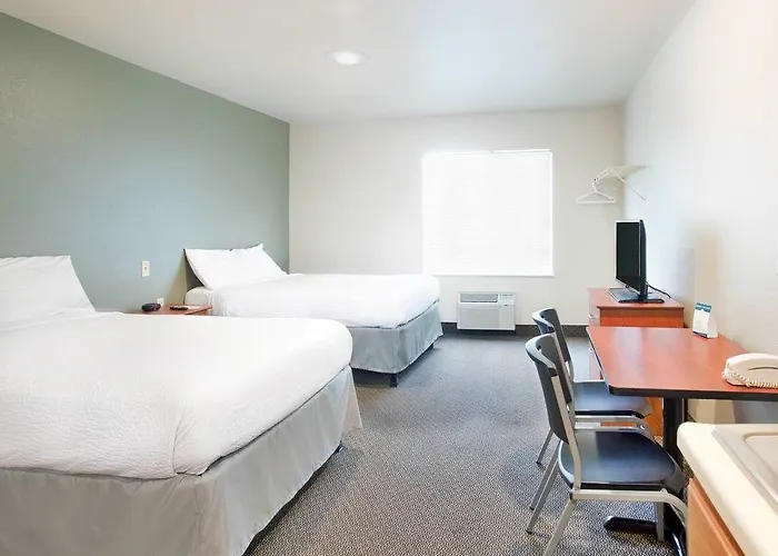 Best Hotels in Avon, Ohio