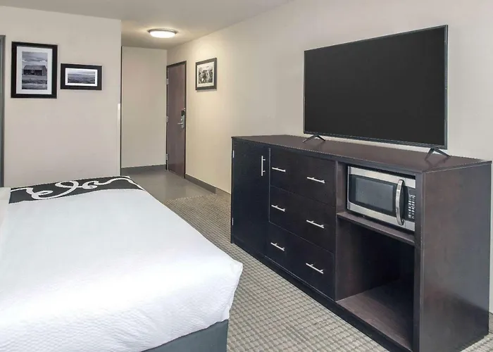 Top Moscow Idaho Hotels