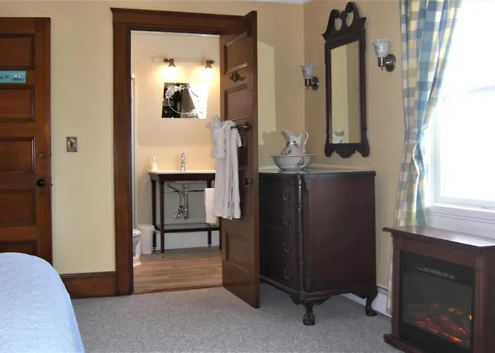 Top Rockport MA Hotels for Ocean Bliss